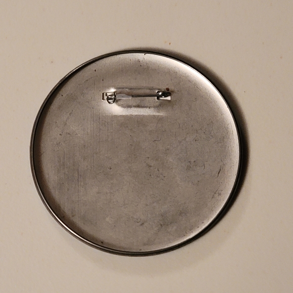 CFL 1986 Grey Cup BC Place Stadium Button - Picture 2 of 2